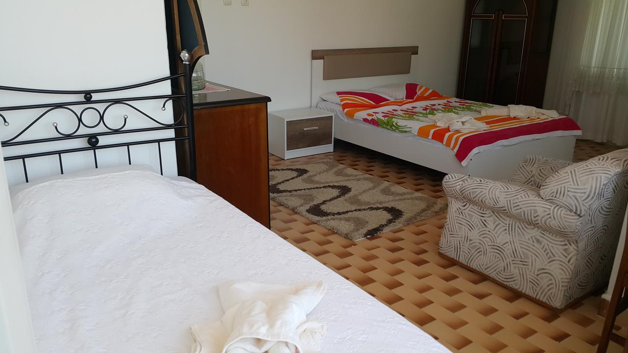 Ayvalik Pansiyon Ngoại thất bức ảnh