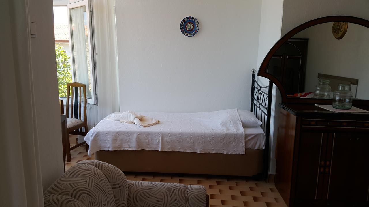 Ayvalik Pansiyon Ngoại thất bức ảnh