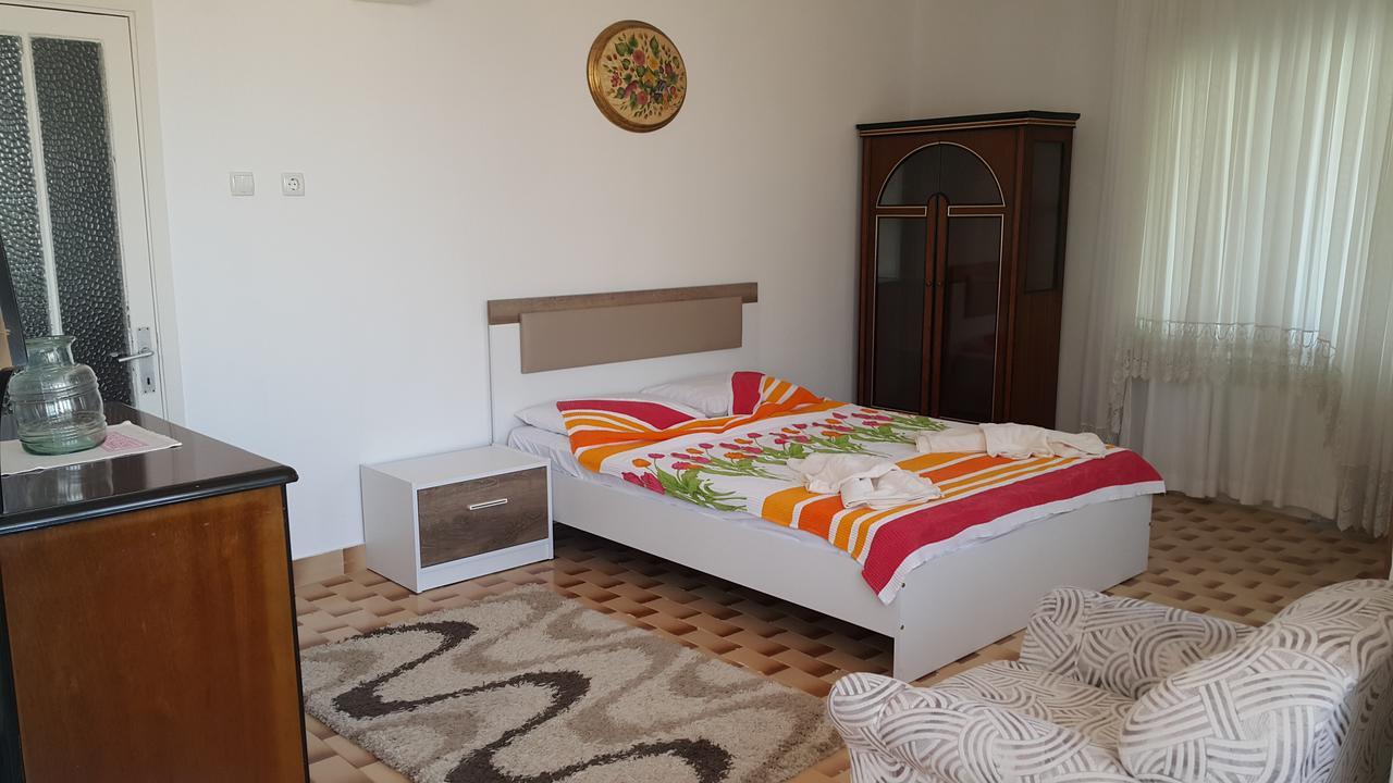 Ayvalik Pansiyon Ngoại thất bức ảnh