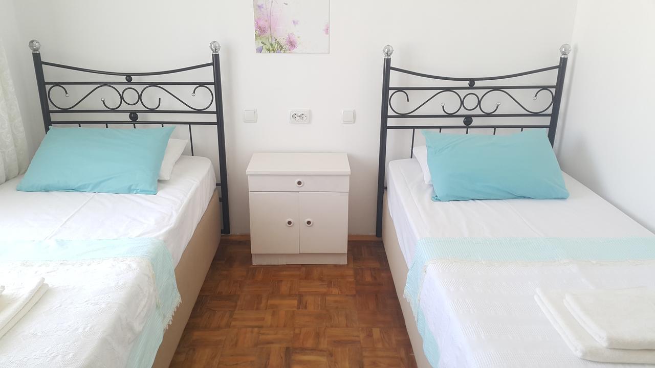 Ayvalik Pansiyon Ngoại thất bức ảnh