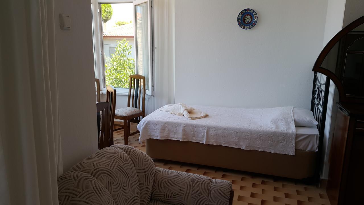 Ayvalik Pansiyon Ngoại thất bức ảnh